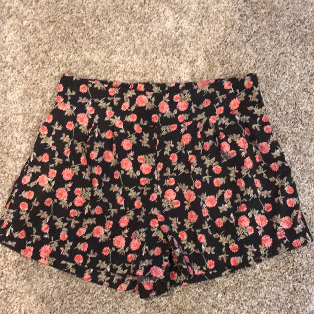 Charlotte Russe Size Small Dressy Shorts